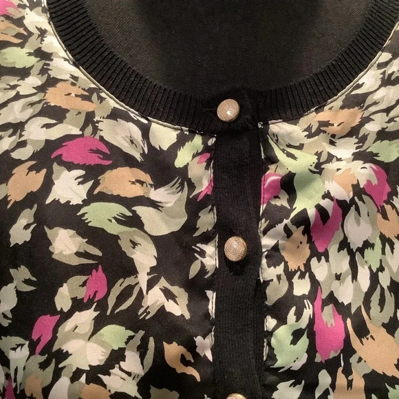 #324 Amazing Charter club Mixed Fabric Floral Cardigan Size Medium. - Picture 3 of 6